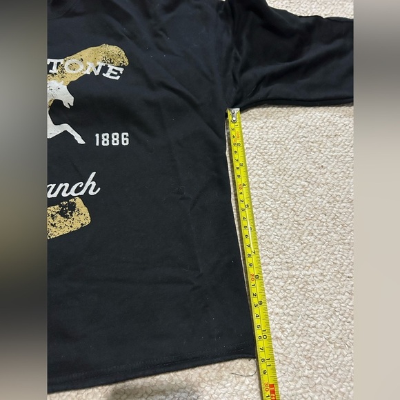 Yellowstone Dutton Ranch Montana Graphic Cropped Sweatshirt Size M. Black Yellow - Picture 7 of 7